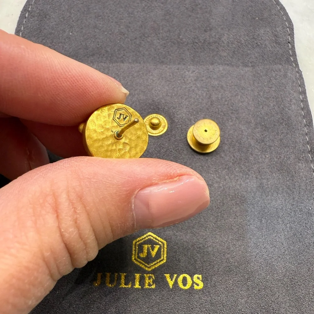 Julie Vos single Honey stud in a smoky blue
